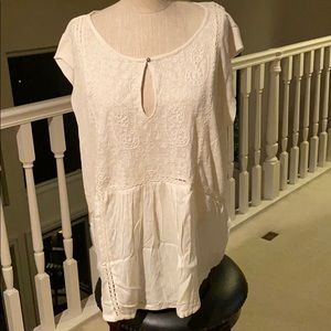 Lucky Brand peasant top - never worn - size XL